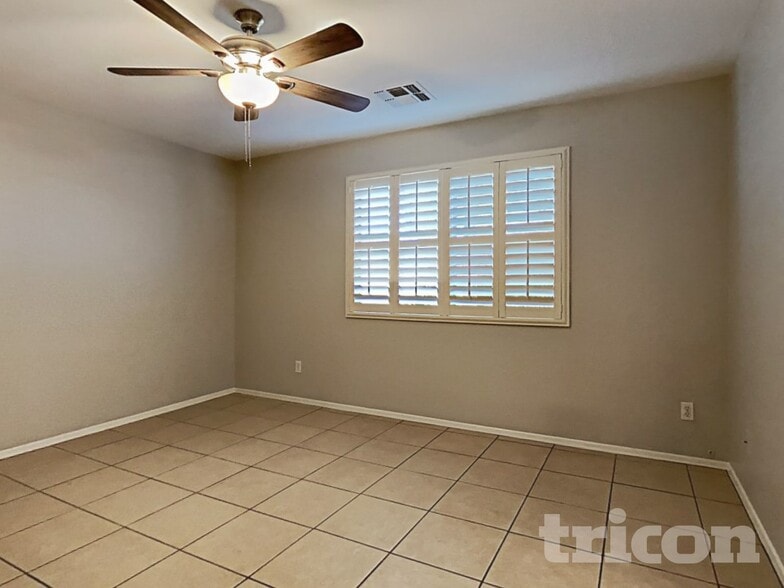 Building Photo - 15848 W Adams St