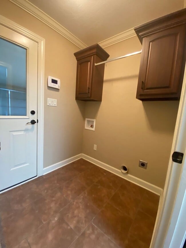 Building Photo - 64 Jeremiah Dr