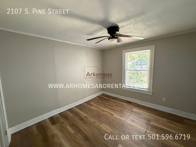 Building Photo - 2107 S Pine St