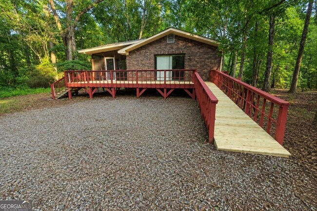 Building Photo - 220 Winding Stream Trail