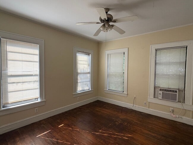 Building Photo - 3432 Broadmoor Blvd