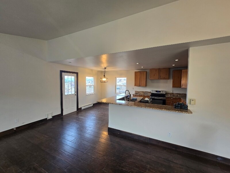 Building Photo - 124 Deer Trail Ave