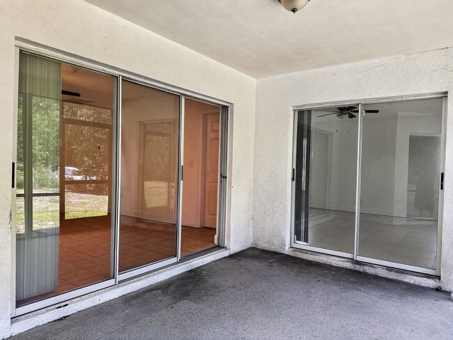Building Photo - Annual rental offering privacy and space on 1.14 acres in Naples!