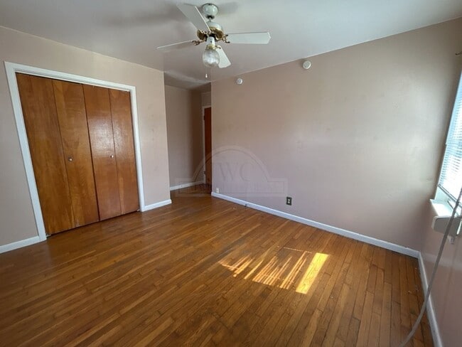 Building Photo - 1008 Goode Dr