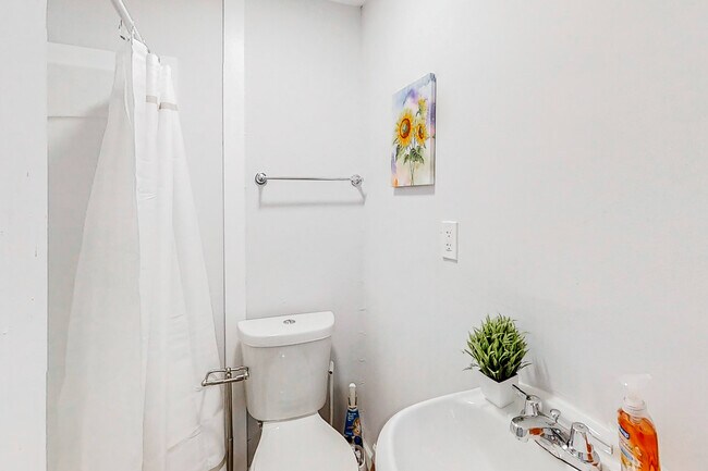 Building Photo - 4083 Sweetbriar Ln