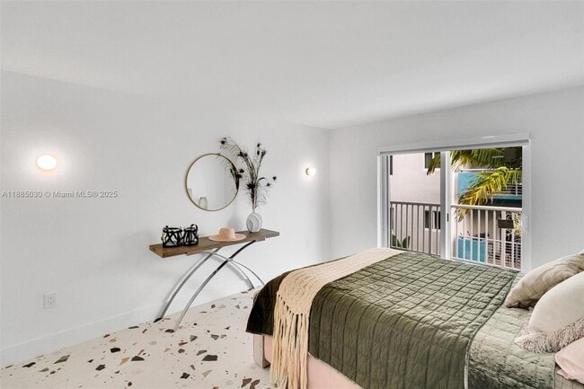 Building Photo - 3527 NE 168th St