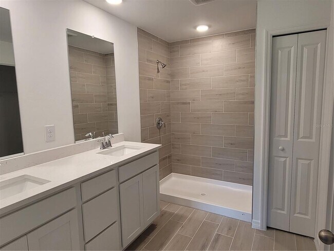 Building Photo - 6305 Shaw St