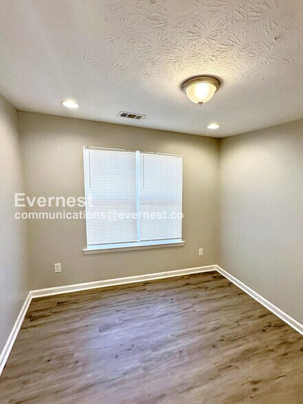 Building Photo - 201 Coldsprings Ct