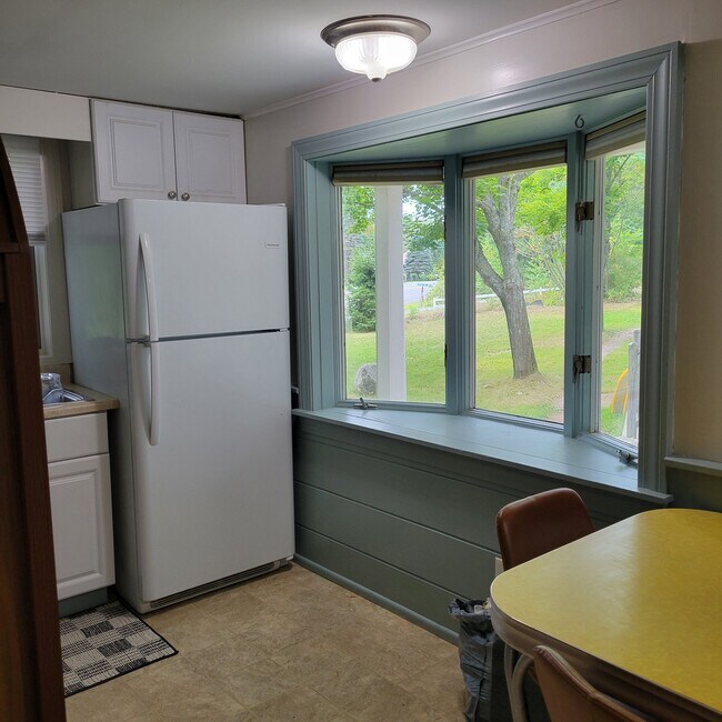 Building Photo - 1 Mill Ridge Farm Ln