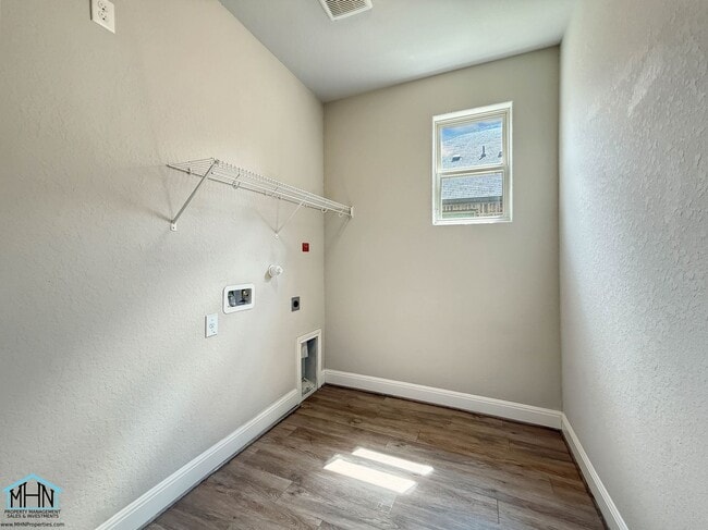 Building Photo - 8720 Indian Bluff