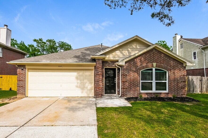 Primary Photo - 4305 Kingfish Dr