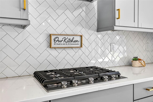 Building Photo - 14531 Woodland Spur Dr