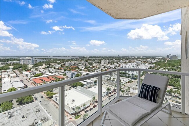 Building Photo - 7330 Ocean Terrace