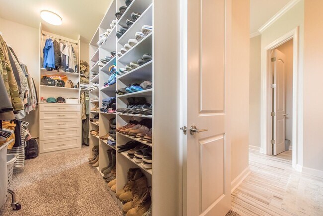 Building Photo - Sherwood Rental