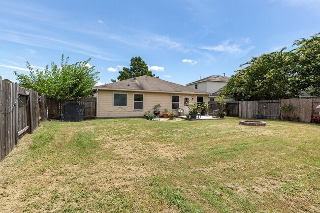 Building Photo - 24027 Kingbriar Dr