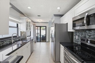 Building Photo - 21583 Villa Nova Dr