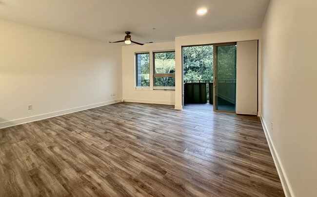 Building Photo - 610 Trent Dr