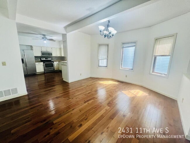 Building Photo - 2431 11th Ave S