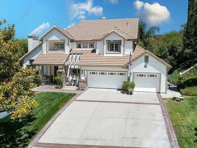 Building Photo - 15305 Saddleback Rd