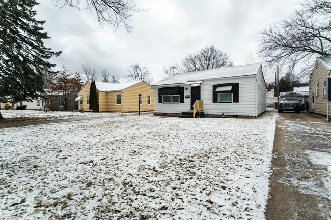 Building Photo - 2513 Greenvale Rd