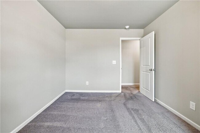 Building Photo - 5149 Fox Den Rd