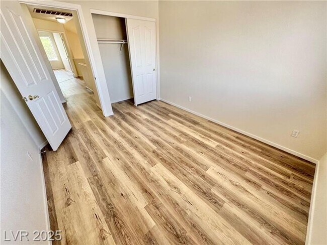 Building Photo - BEAUTIFUL 3 BEDROOM HOME IN SUMMERLIN