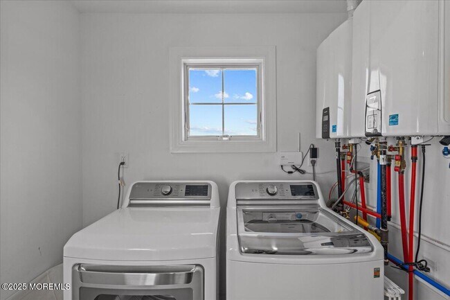 Building Photo - 382 Western Ave