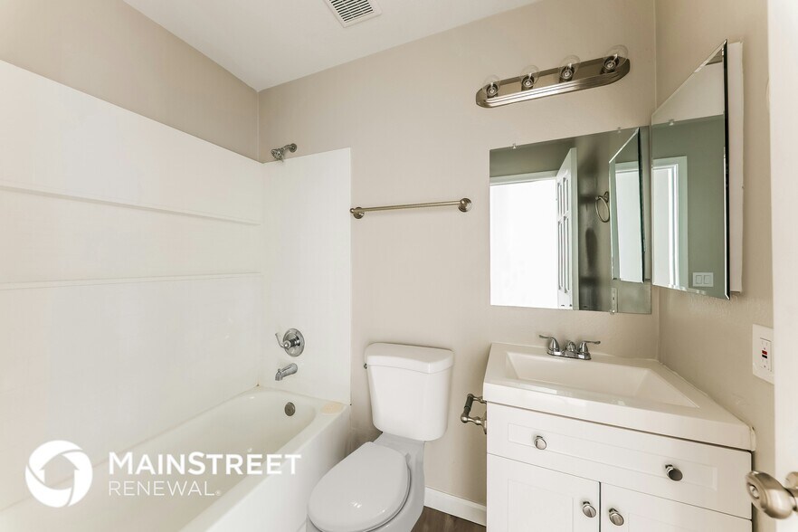 Building Photo - 12804 N B St