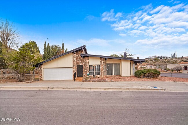 Building Photo - 8201 Big Bend Dr