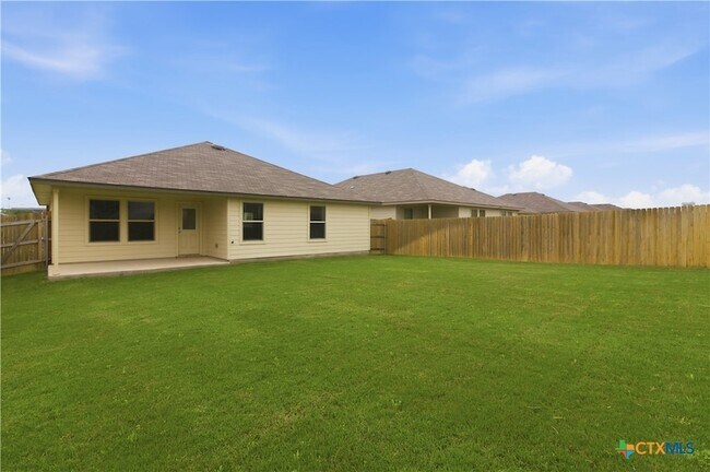 Building Photo - 2622 Leno Dr