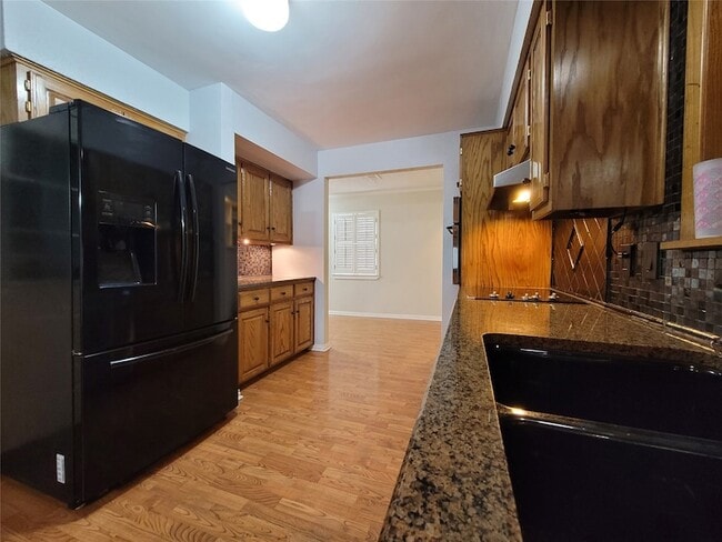 Building Photo - 738 Hawthorne Ln