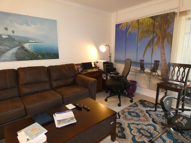 Building Photo - 18081 SE Country Club Dr
