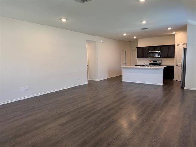 Building Photo - 300 Ginger Ave