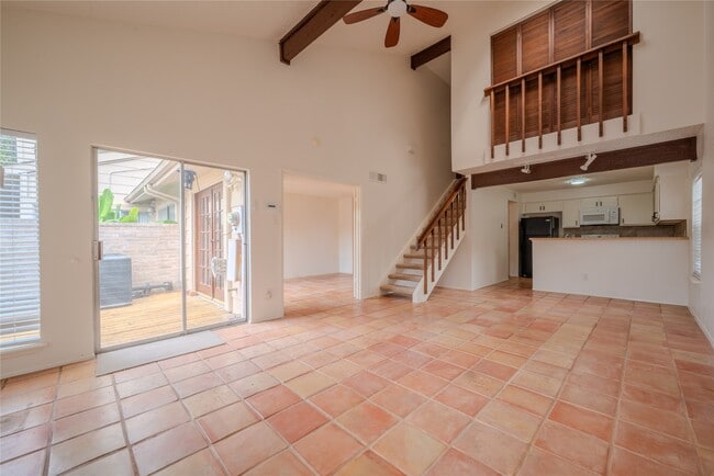 Building Photo - 13034 Leader St