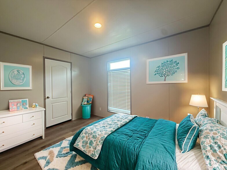 Building Photo - 210 Betty St