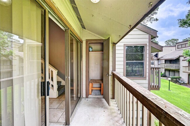 Building Photo - 12900 Walden Rd