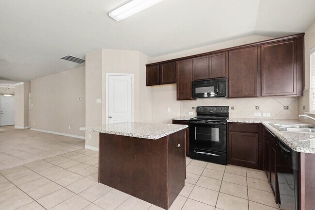 Building Photo - 1412 Villa Paloma Blvd