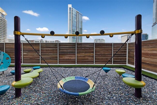 Building Photo - 301 West Ave