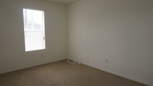 Building Photo - 4600 Greyhound Dr
