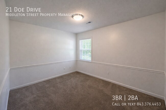 Building Photo - 21 Doe Dr