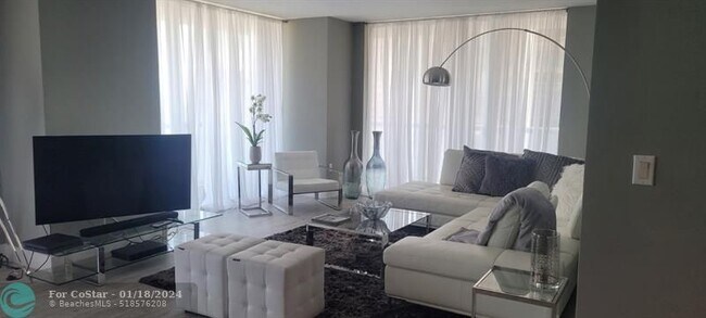 Building Photo - 50 Biscayne Blvd