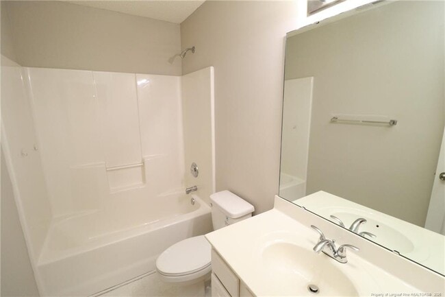Building Photo - 217 Hartshorn Ct