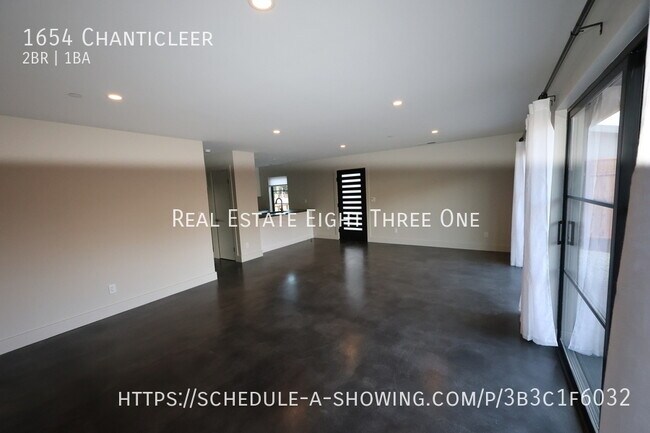 Building Photo - 1654 Chanticleer-