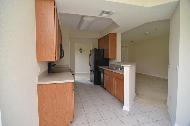 Building Photo - 2679 Metro Sevilla Dr