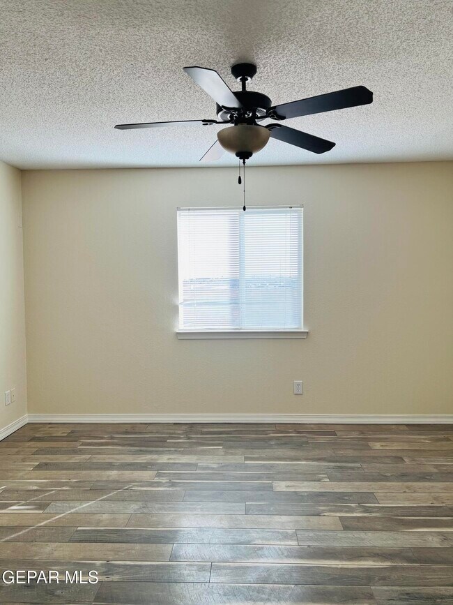 Building Photo - 14424 Jacinto Ramos Ave