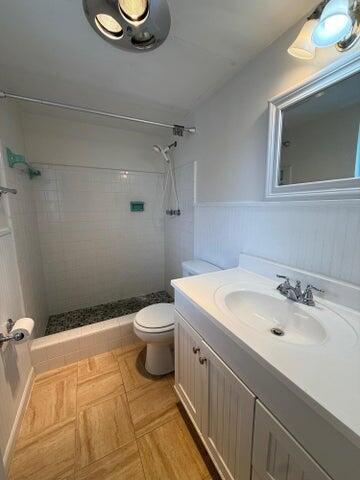 Building Photo - 3850 NE 21st Way