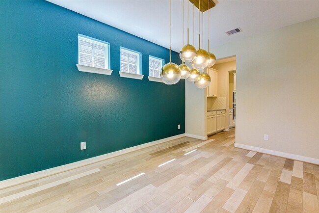 Building Photo - 4022 Steep Woods Dr