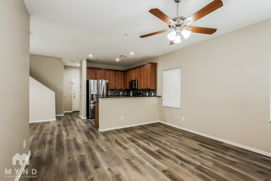 Building Photo - 7608 Tiffany Lamp Ct