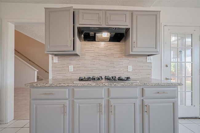 Building Photo - 2107 Creekshire Dr