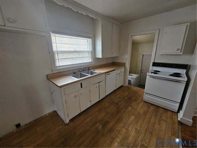 Building Photo - 1511 Shadycrest Ln